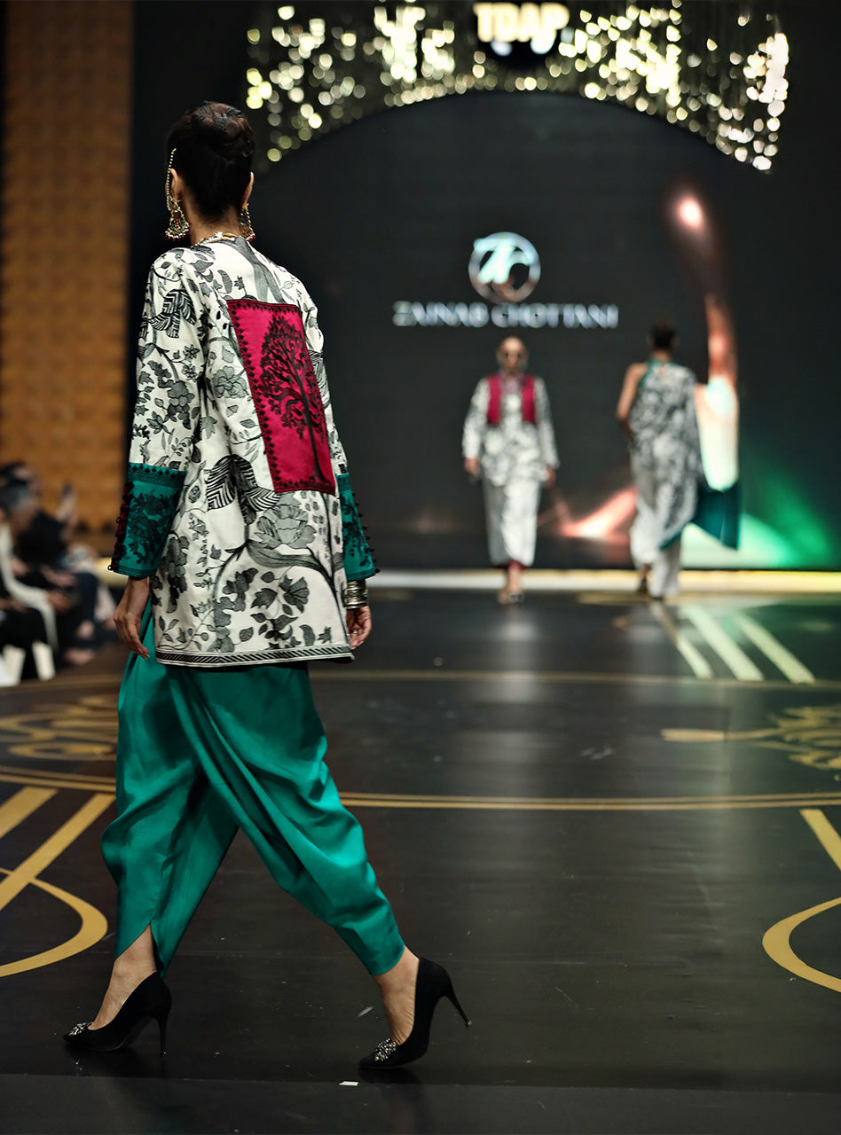 Pakistani White Kantha Hand-Stitched Jacket with Green Dhoti Shalwar (2-Piece) - Image 3