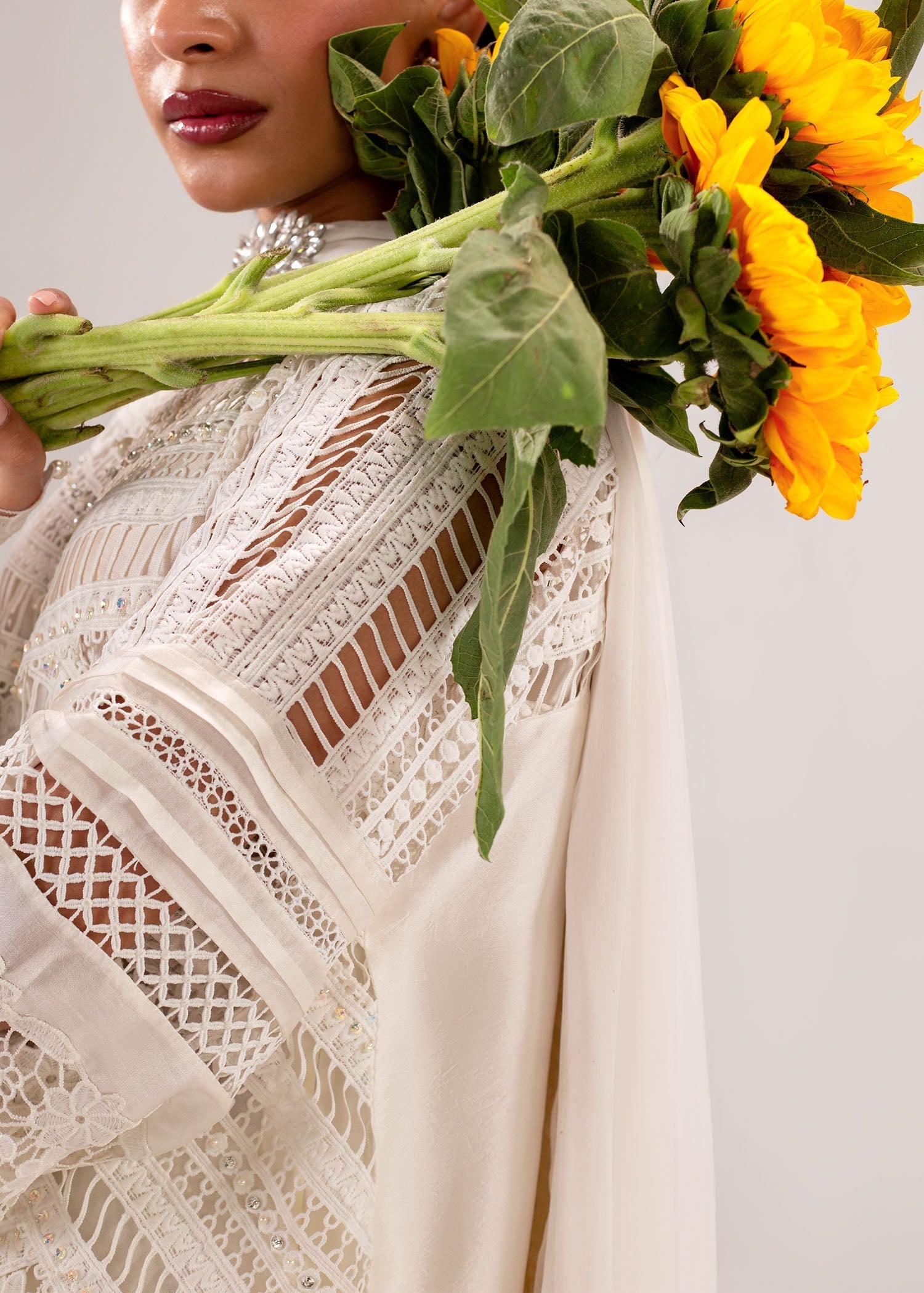 White Lace & Cutwork Silk Khadi Net Kurta Set (3-Piece) - Image 4