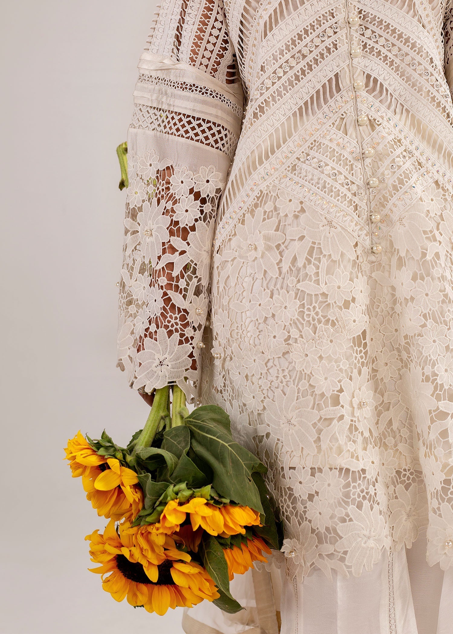 White Lace & Cutwork Silk Khadi Net Kurta Set (3-Piece) - Image 7