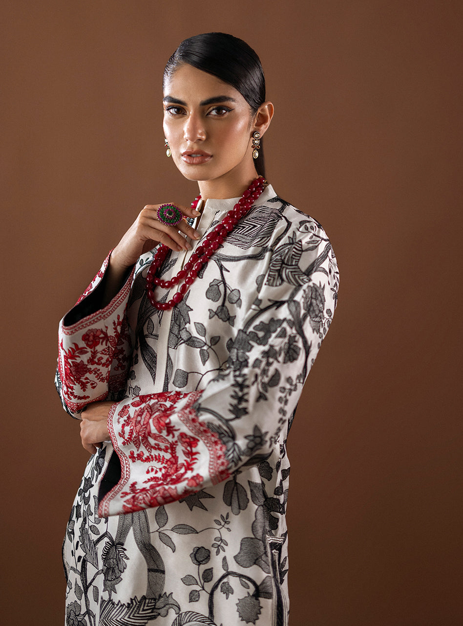 Pakistani White Kantha Embroidered Viscose Silk Salwar Kameez (2-Piece) - Image 5