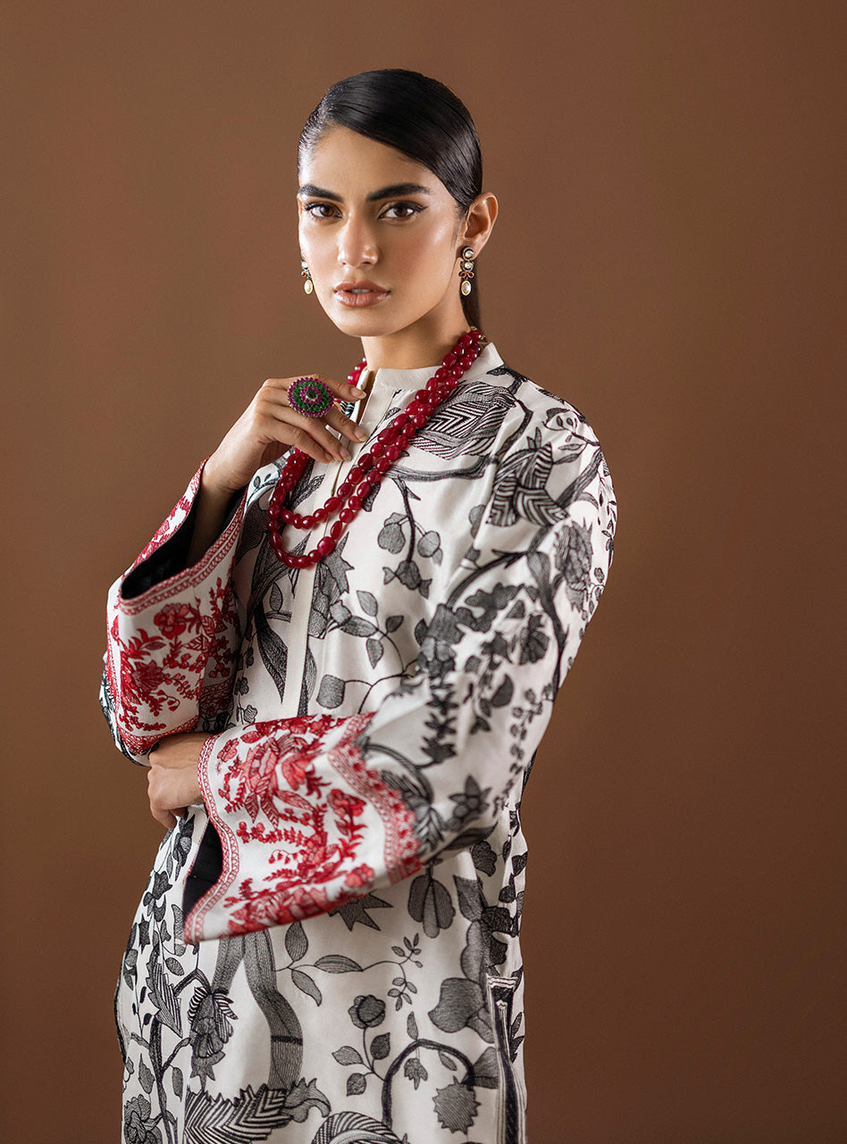 Pakistani White Kantha Embroidered Viscose Silk Salwar Kameez (2-Piece) - Image 9