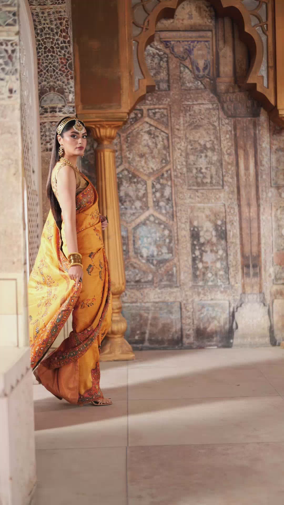 Pakistani Mustard Persian Shikargah Print Silk Saree (3-Piece) - Image 6