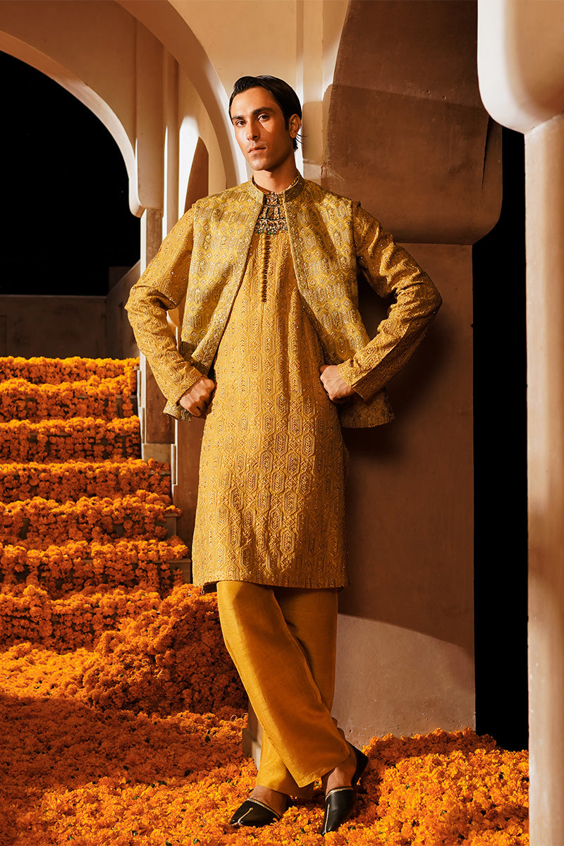 Mustard Tilla Sequin Jacquard Waistcoat Kurta (3-Piece) - Image 2
