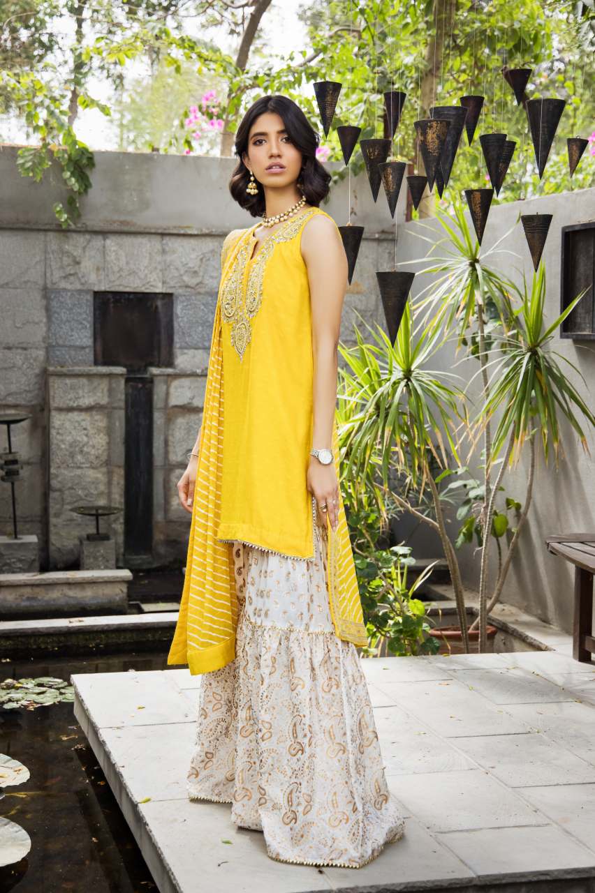 Pakistani Yellow Zari Cotton Net & Silk Gharara Set (3-Piece) - Image 9