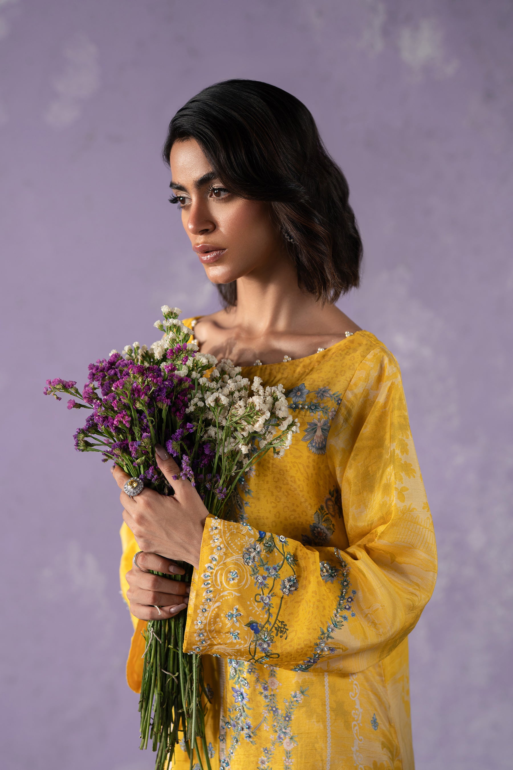 Pakistani Canary Yellow Beaded Blended Raw Silk Kaftan (2-Piece) - Image 4