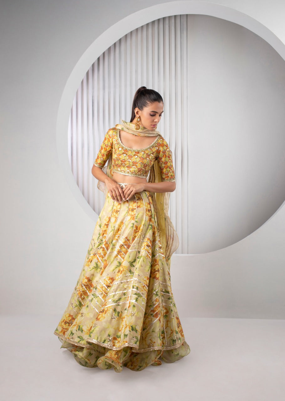 Pakistani Lemon Embroidered Jamawar Lehenga Choli (3-Piece) - Image 3