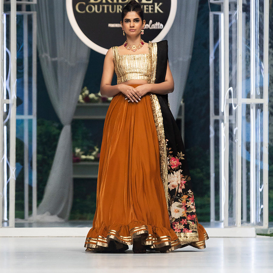 Pakistani Mustard Velvet Gota Lehenga 3-Piece - Image 4