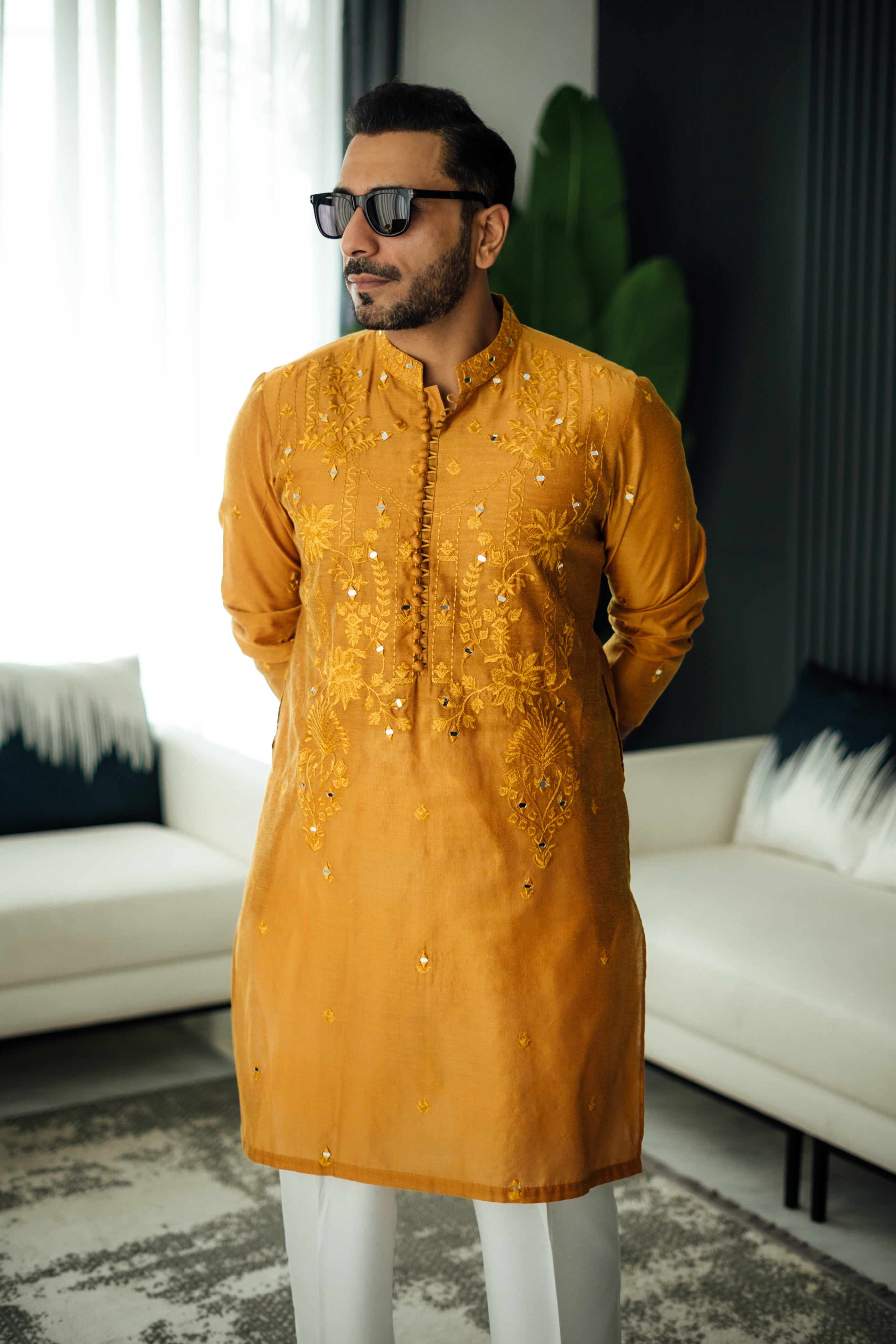 Mustard Mirror-Embellished Silk-Blend Kurta (2-Piece) - Image 4