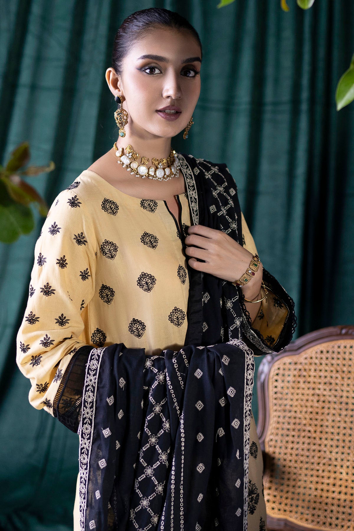 Pakistani Mustard & Black Schiffli Embroidered Khaddar Suit (3-Piece) - Image 3