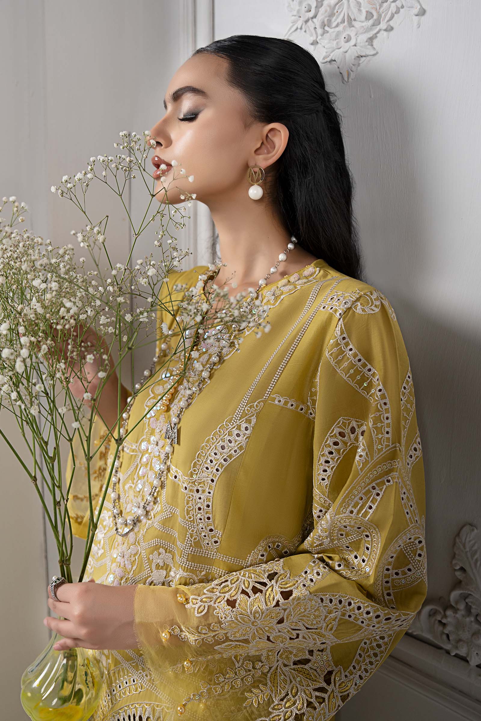 Pakistani Lime Yellow Embroidered Lawn 3-Piece Suit - Image 4