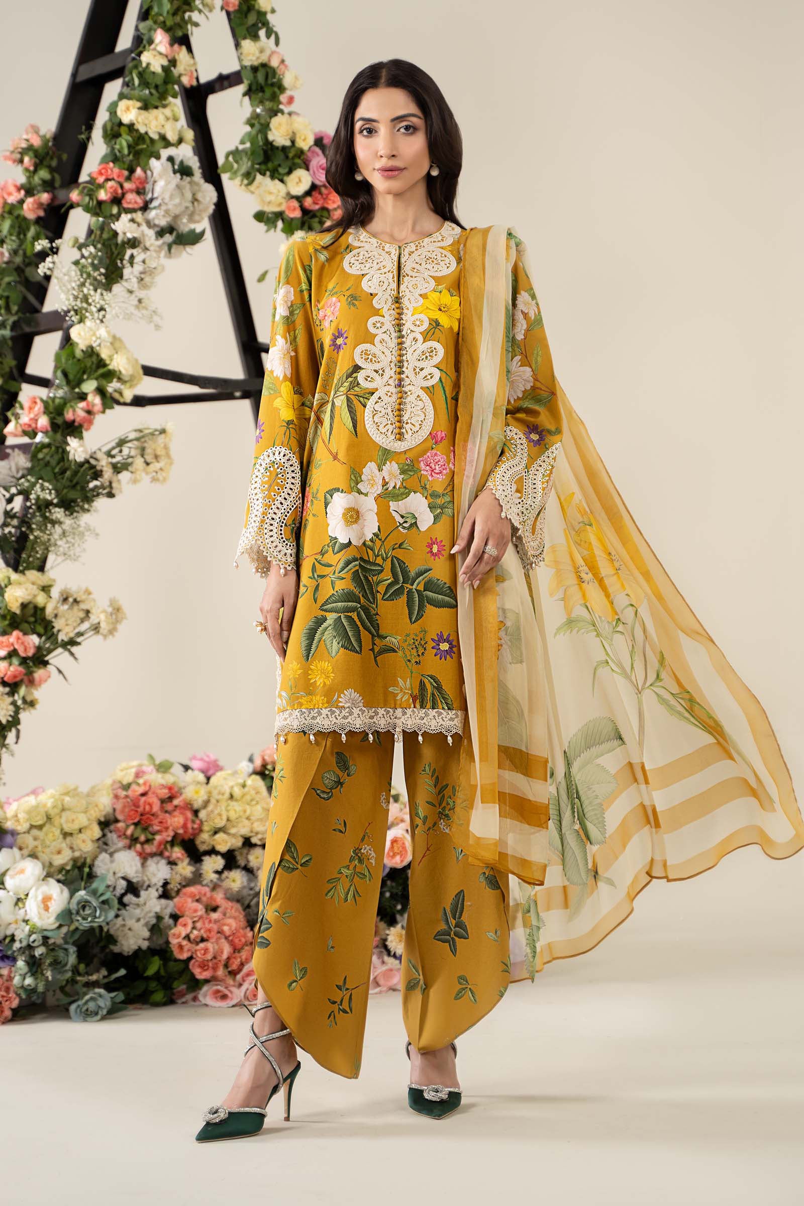 Pakistani Mustard Embroidered Lawn 3-Piece Suit - Image 2