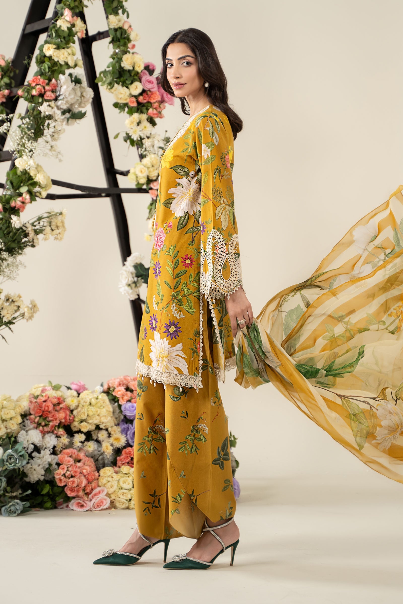 Pakistani Mustard Embroidered Lawn 3-Piece Suit - Image 8