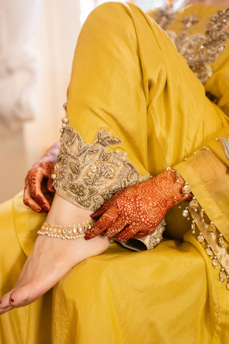 Pakistani Yellow Embroidered Organza Kurta Set (2-Piece) - Image 4