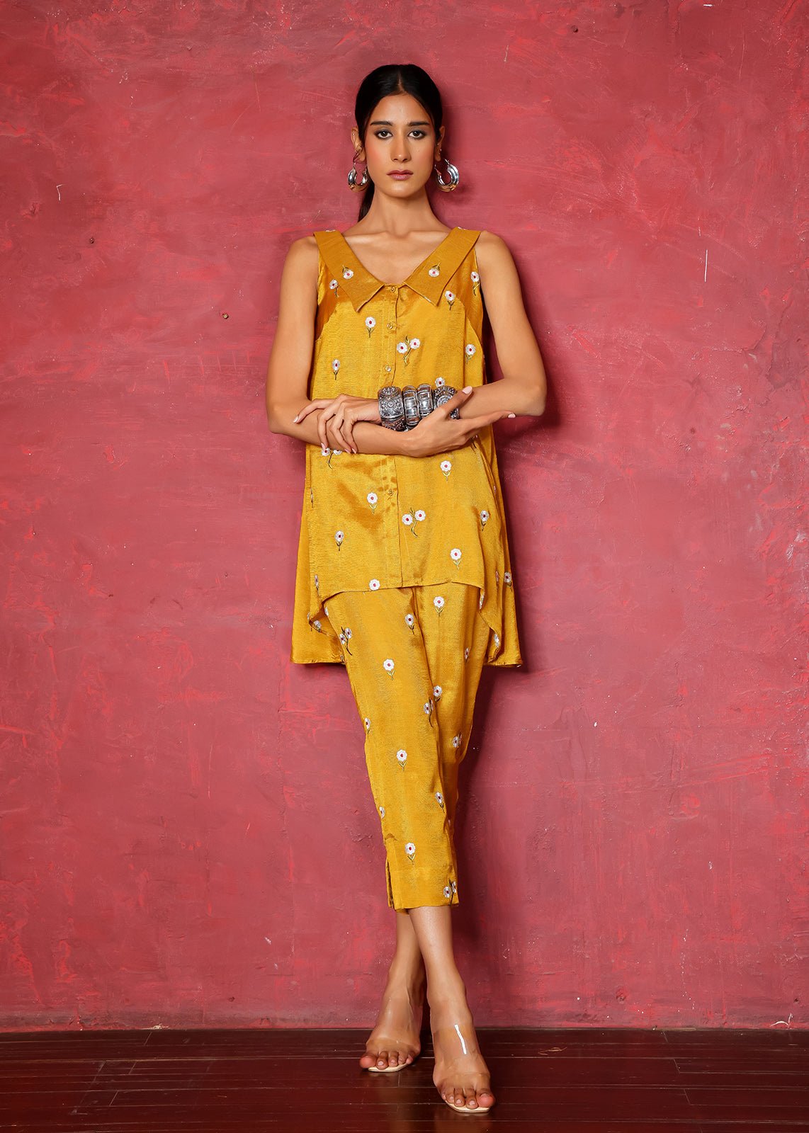 Pakistani Yellow Chikan Embroidered Raw Silk Kurta Set (2-Piece) - Image 1