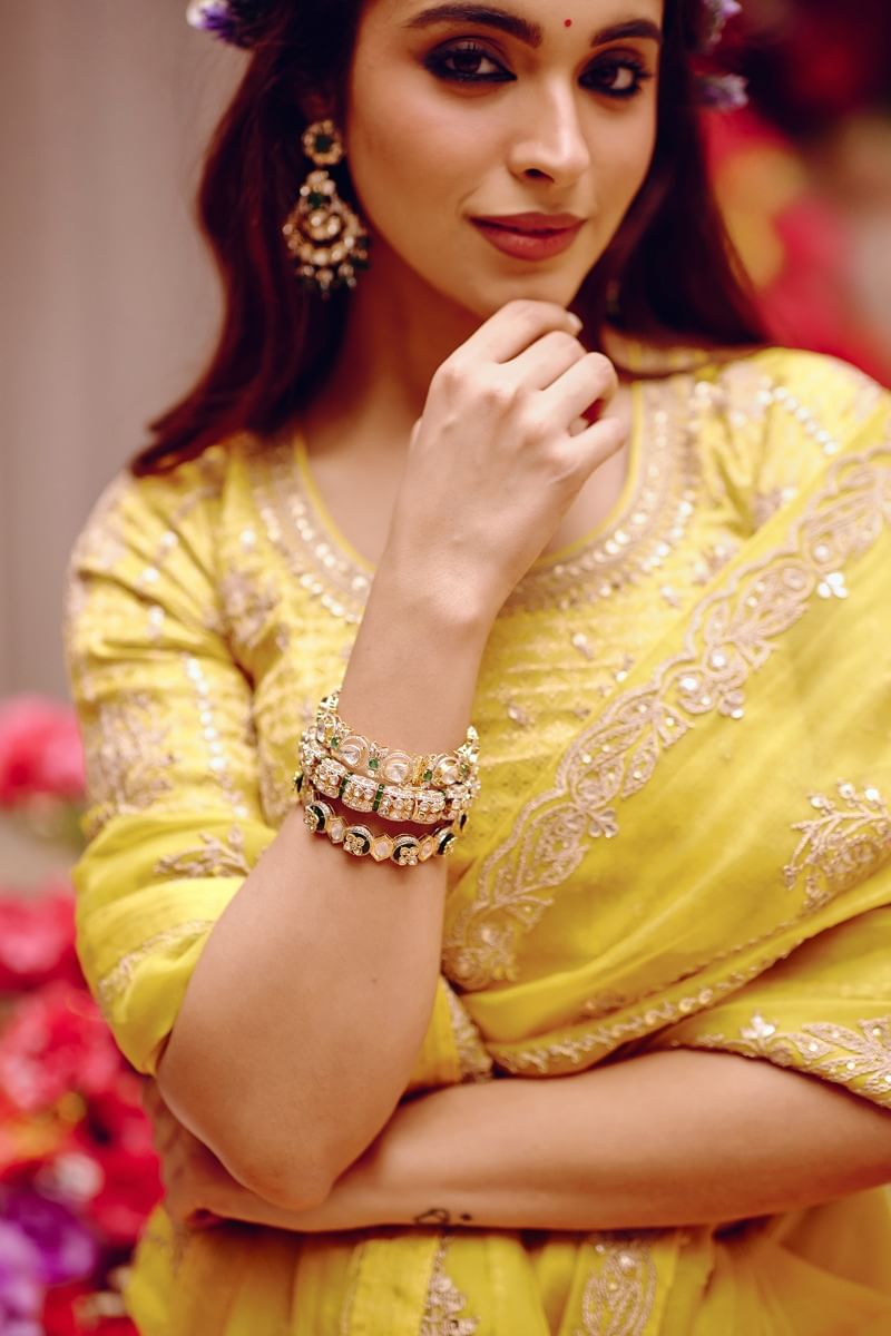 Lemon Yellow Embroidered Organza Saree (2-Piece) - Image 4