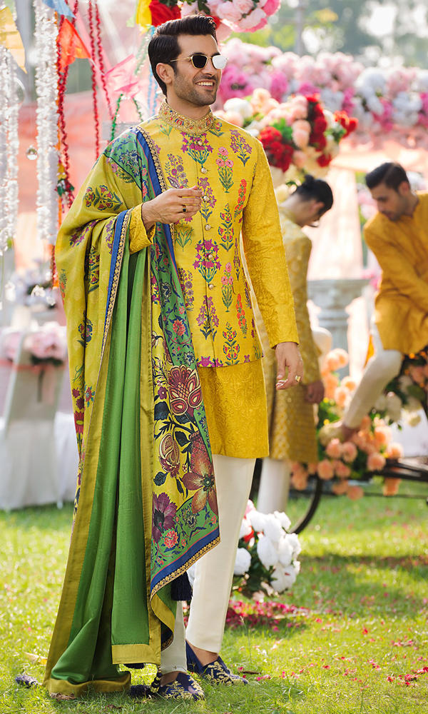 Mango Yellow Embroidered Silk-Blend Waistcoat Kurta (3-Piece) - Image 2